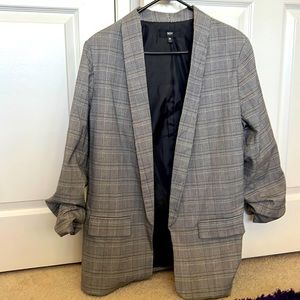 Oversized blazer with checkered print
